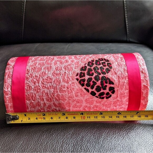 HANDMADE Cheetah / Leopard Heart Glass Candle Holder or Vase - Picture 6 of 8